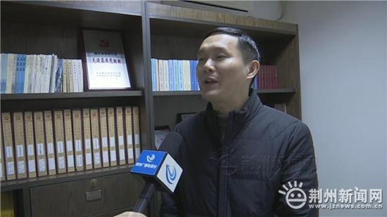 女大学生体验免费美容,女大学生19元体验美容祛痘