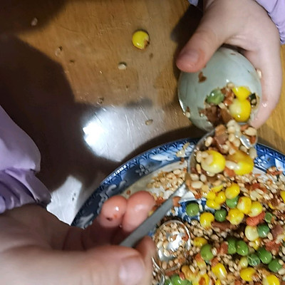 糯米蛋这样做好看好吃又解馋，孩子天天吃不够