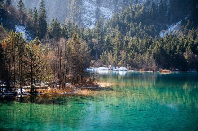 冬日梦幻童话九寨沟12月出发,九寨沟翠海蓝冰