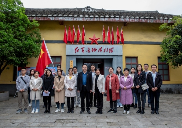 凝聚建设中国式现代化的磅礴力量,推动高质量发展更加激情澎湃