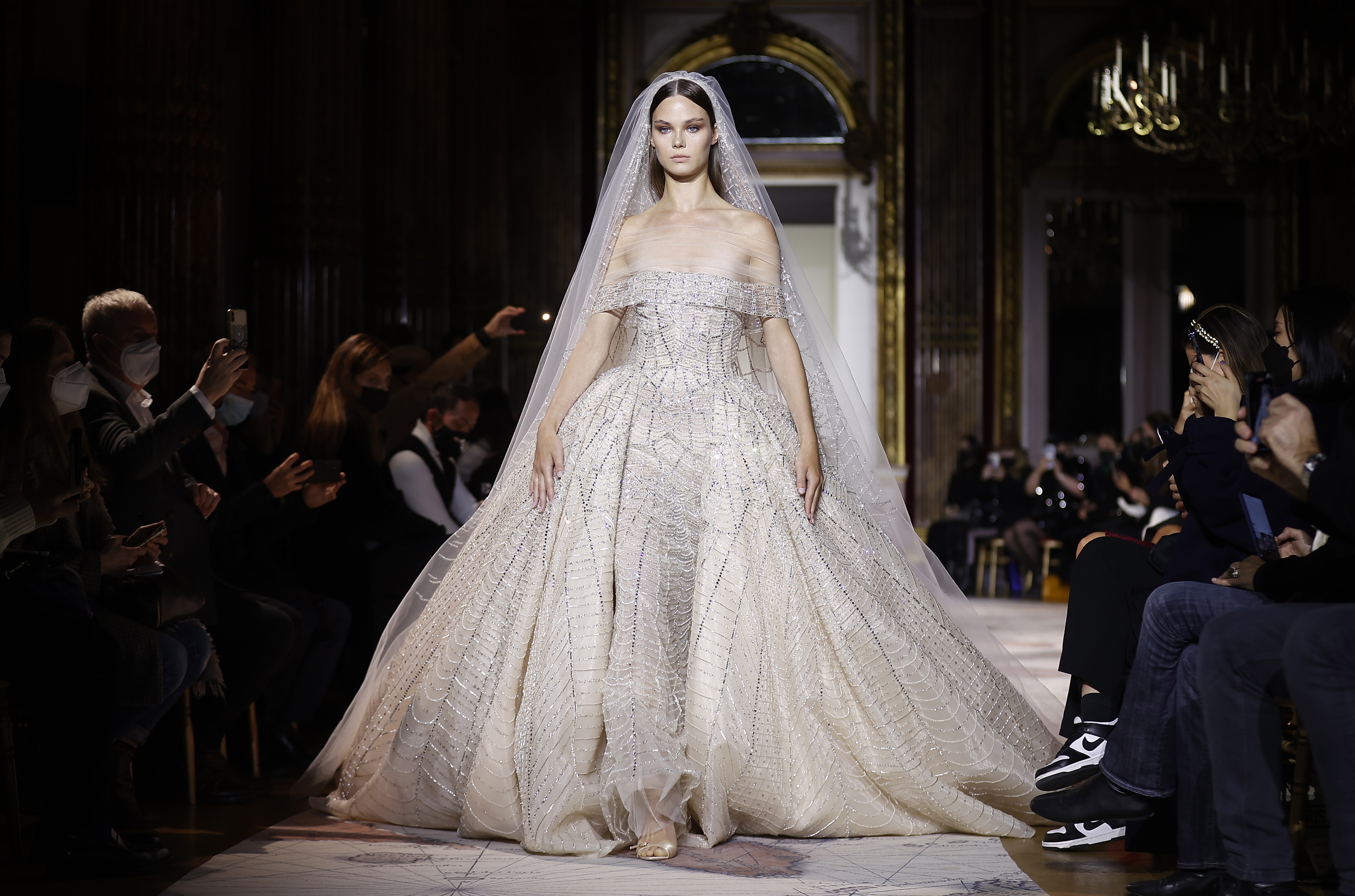 巴黎时装周2024高定,巴黎时装周2022高定