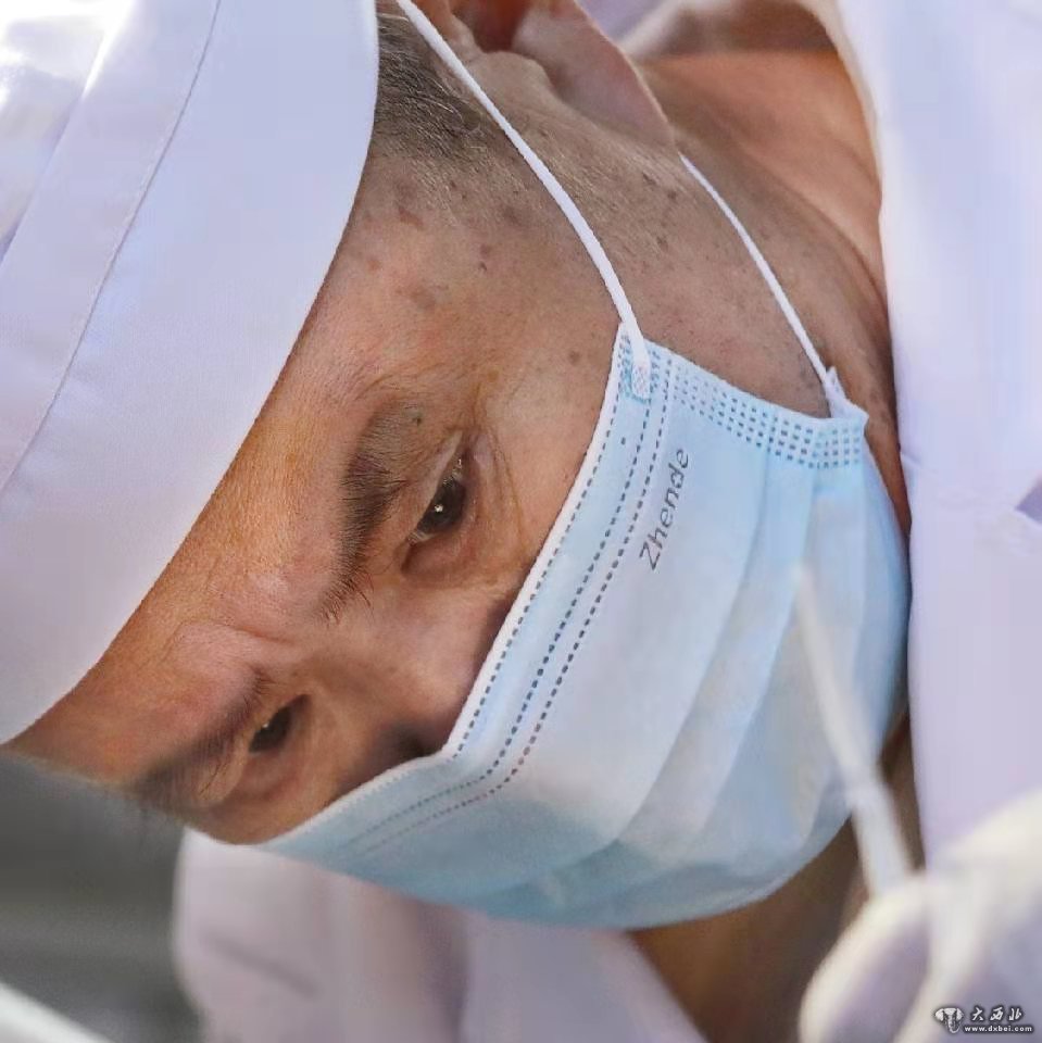 准妈妈看牙,准妈妈看言情小说