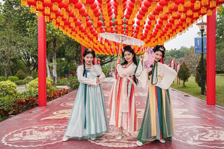 深圳光明农场大观园能玩多久,光明农场大观园灯光秀入口怎么走