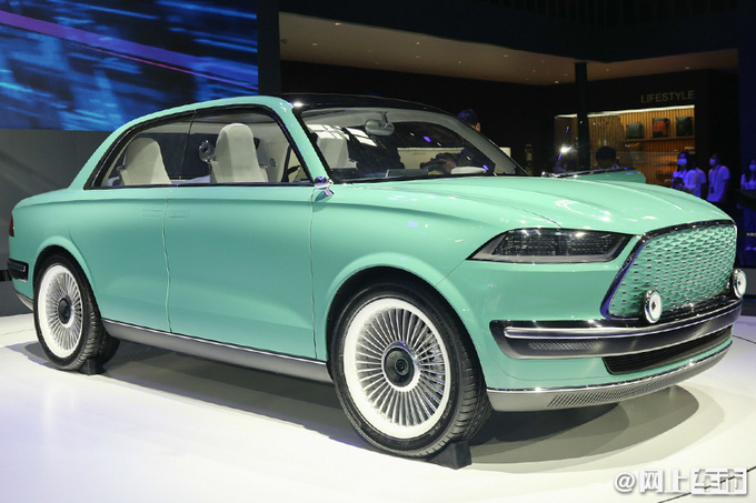 坦克500Hi4-T上市售价33.5万元,长城坦克500中大型suv售价