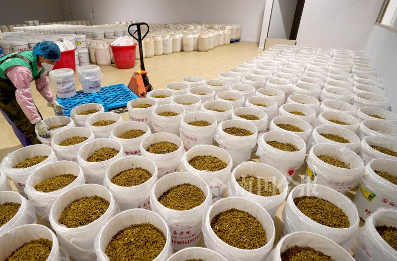 柳州螺蛳粉的配料和制作方法,正宗柳州螺蛳粉酸豆角