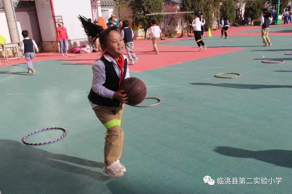 临洮县第一实验小学运动会今年,临洮县北封小学运动会
