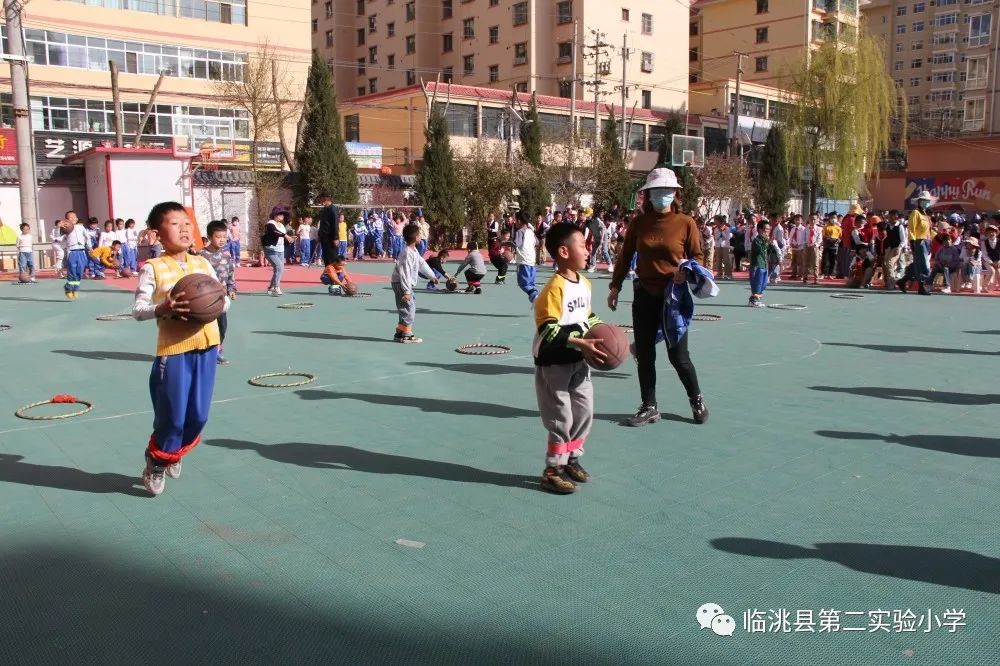 临洮县第一实验小学运动会今年,临洮县北封小学运动会