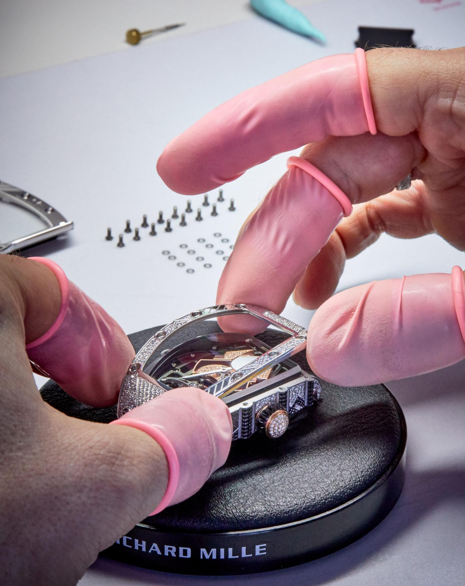 richardmille保修卡,探究华为总部