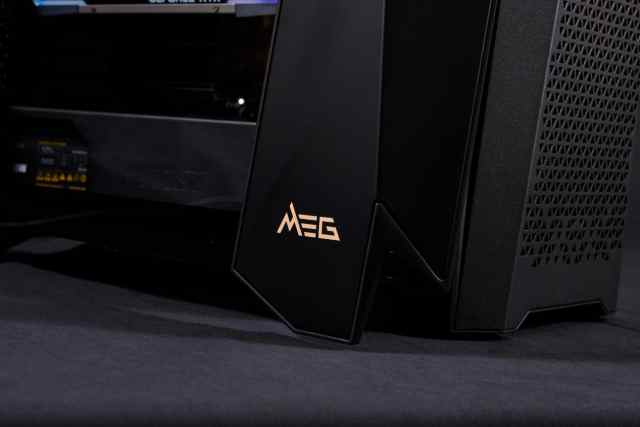 微星战神700机箱,微星700RL机箱