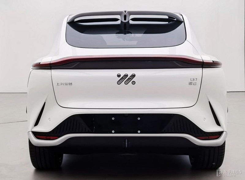 全新哈弗h6混动版,2021款第三代哈弗h6和缤智比较