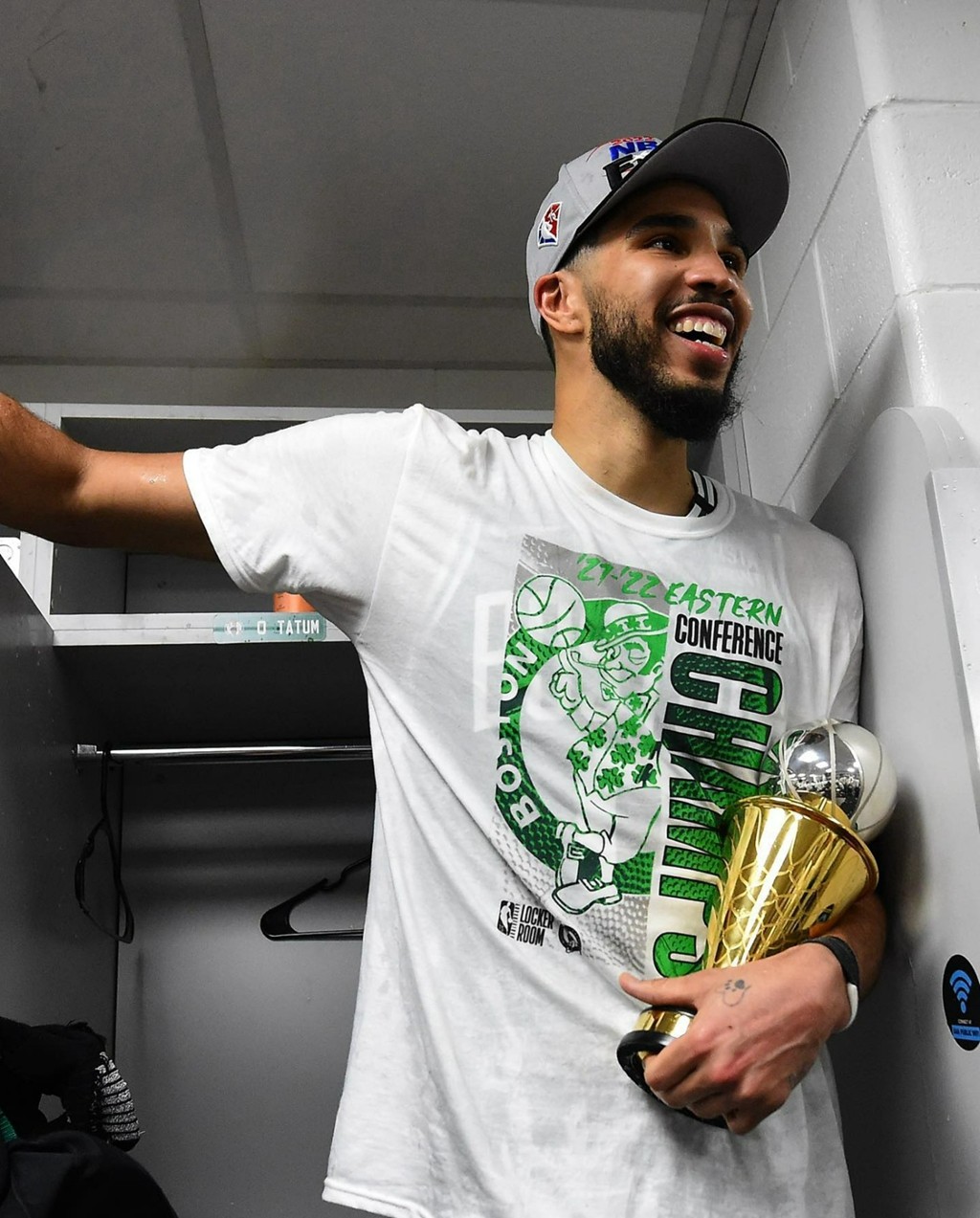 aj37郭艾伦配色是什么,aj37郭艾伦pe冠军