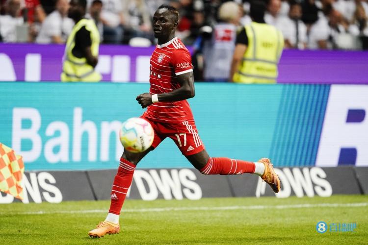 球星年鉴1992：攻击手星味十足，门将位置两大神，谁的成就最高