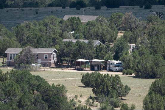 外媒起底一美国末日*教邪**：怂恿信徒自杀，*虐性**未成年少女