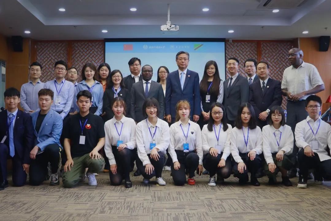 上海外国语大学热门小语种,上海外国语大学小语种就业