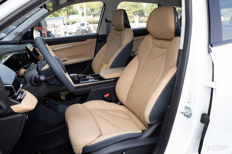 吉利博越l混动版沉浸式体验,吉利博越l2022款豪华版车身尺寸