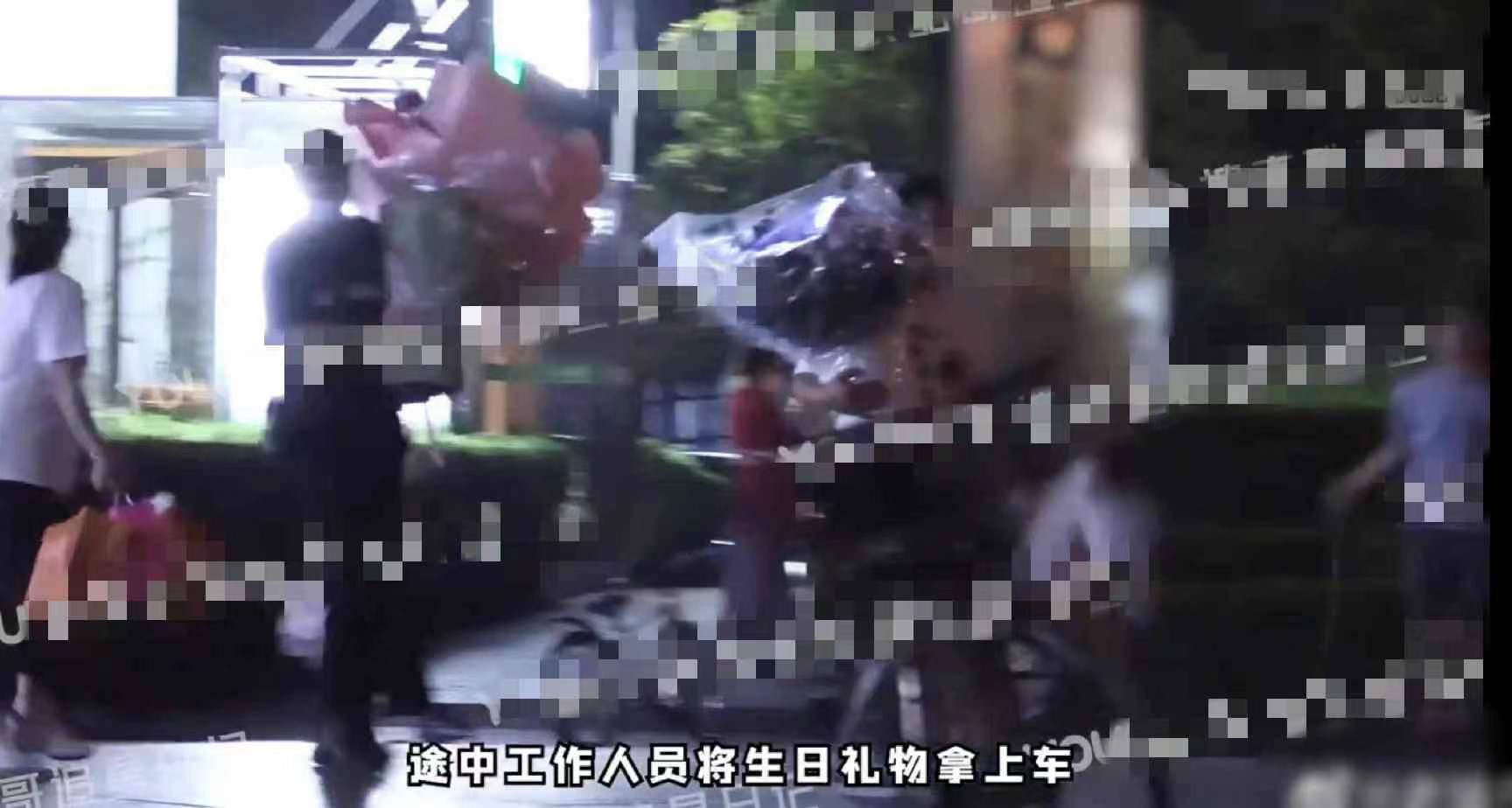 鹿晗为关晓彤准备的生日礼物,鹿晗生日宴第一次见关晓彤