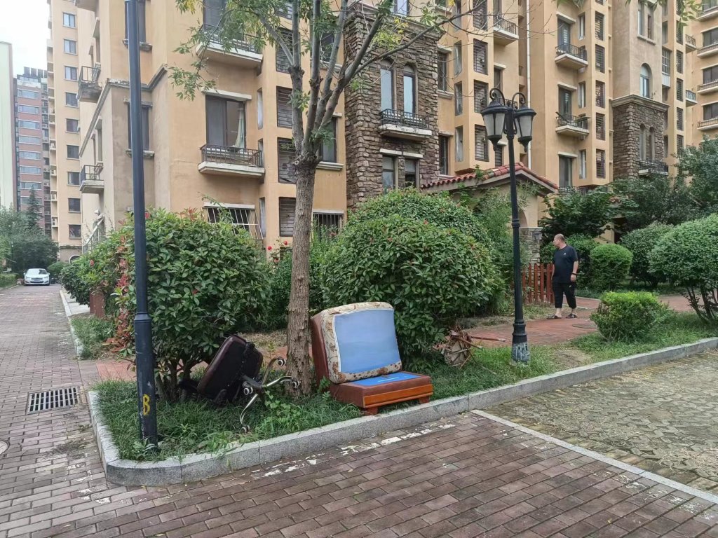 香蜜湖业主维权新闻,物业纠纷新问题