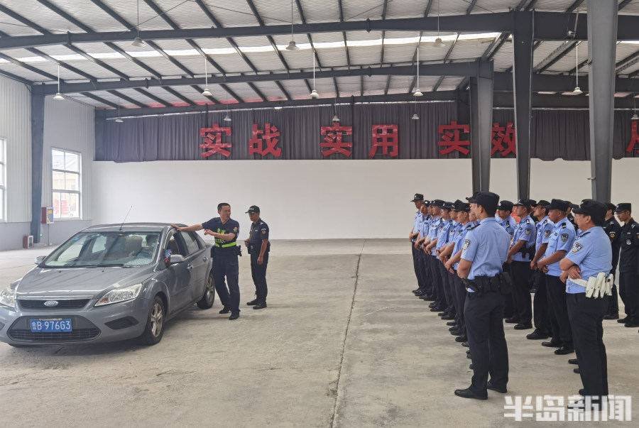 喜迎二十大，平安在身边丨文能教学授课接地气，武能实战砺精兵！看，警营园丁的别样风采