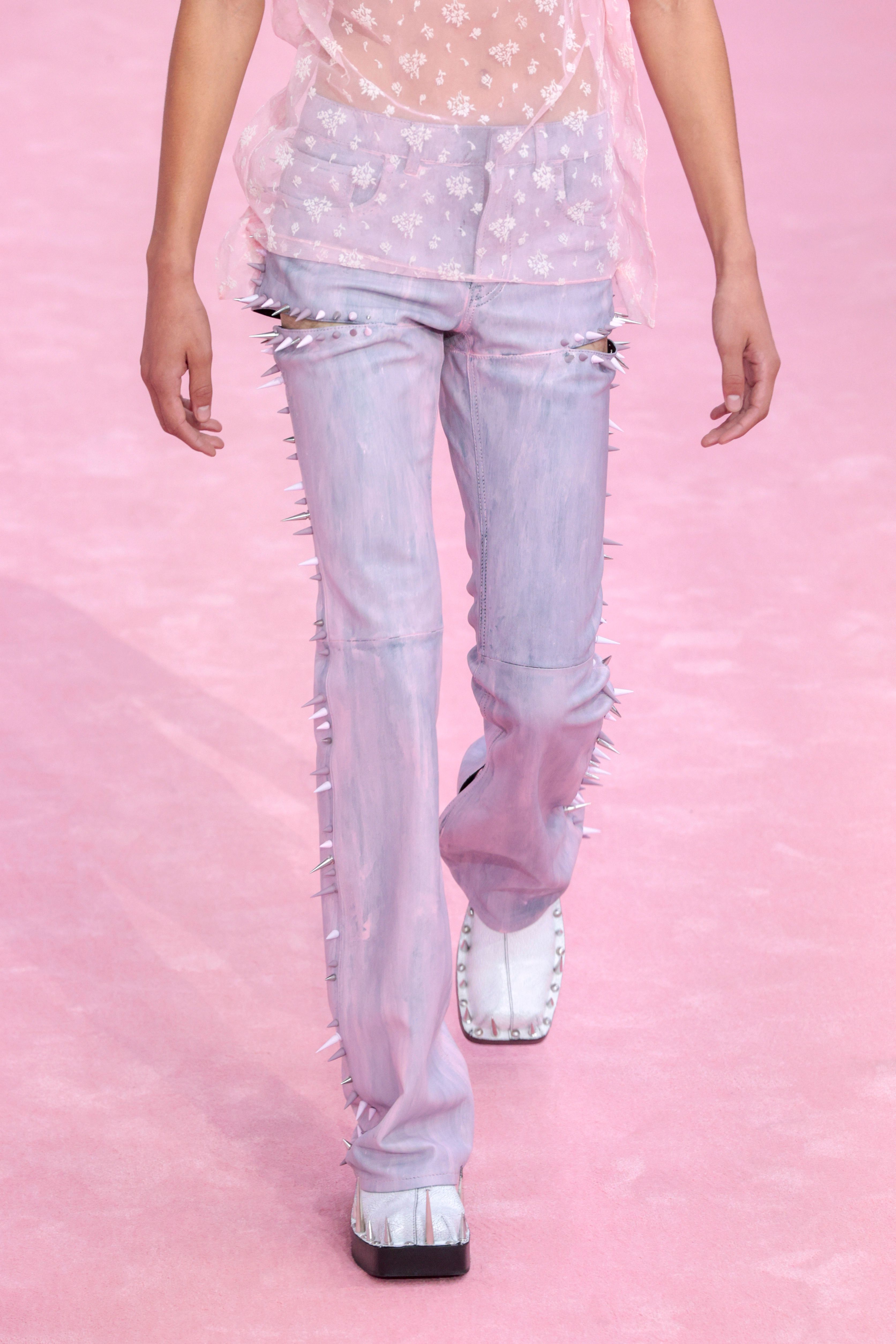 巴黎时装周ninaricci品牌时装秀,巴黎时装秀acne2023秋冬