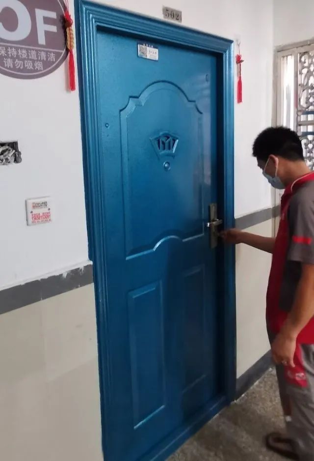 小心快递上门,快递员上门取手机要注意什么