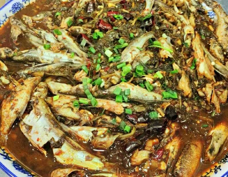 特别好用腥香饵料怎么钓鱼,鱼饵料腥香野钓