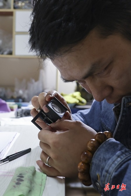 卖笔小伙,卖文具小伙