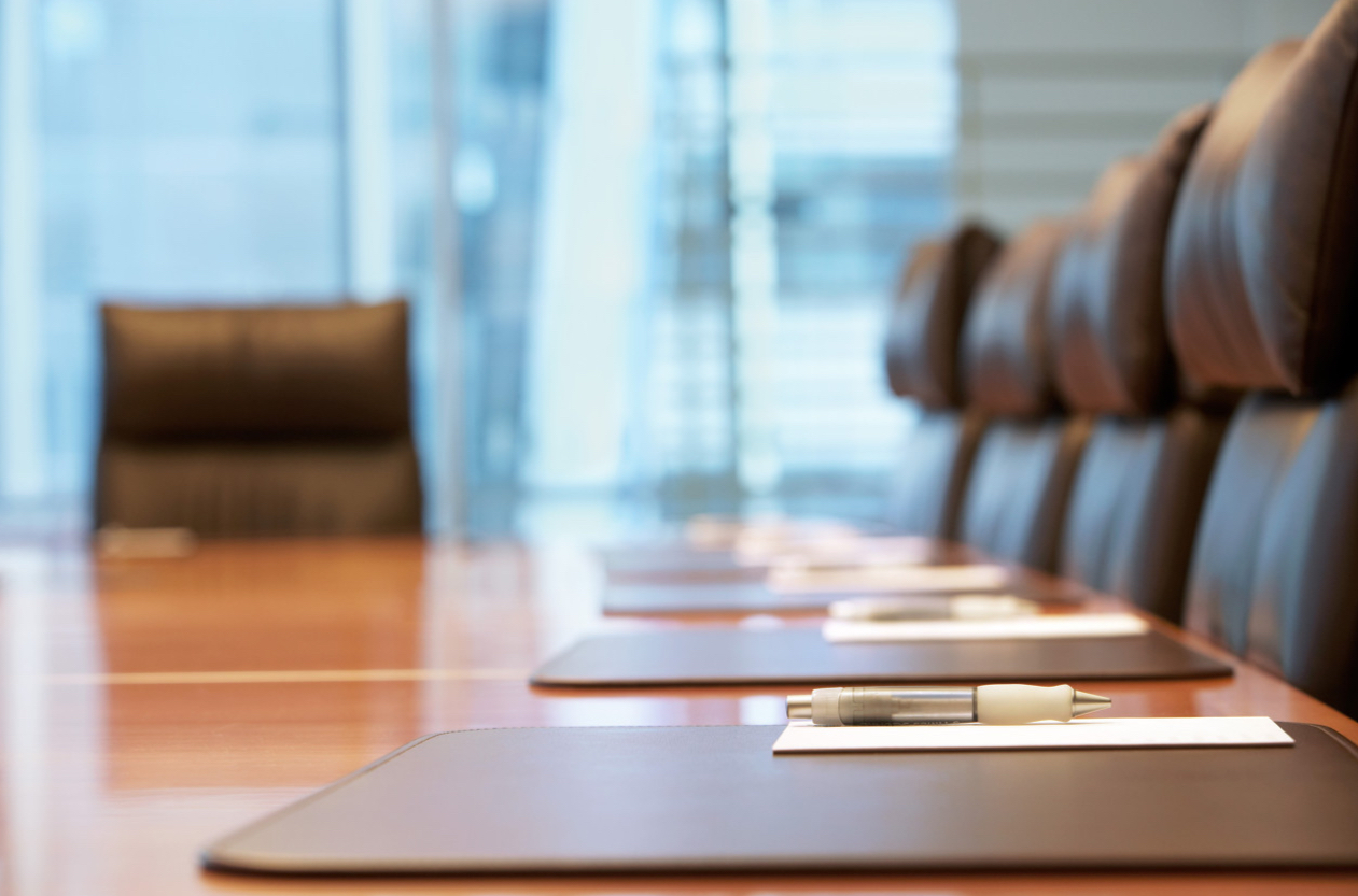 阿里的“中年危机”:高P逃离,低P内耗,打招呼的方式变成“你们裁完了吗”