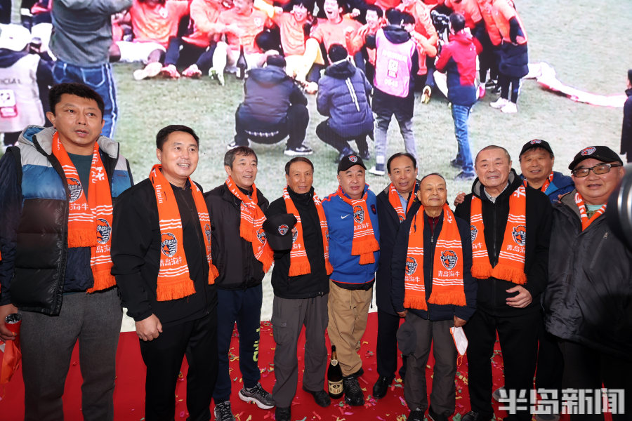 中超青岛海牛vs上海海港首发直播,中超青岛海牛3-2成都蓉城