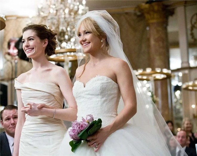 从公主变女王,安妮海瑟薇电影超燃视频