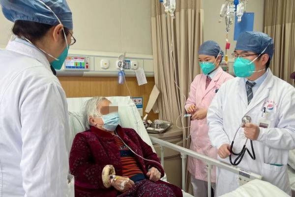 整合资源、全面统筹、成立专家组，市普仁医院全力守护百姓生命健康