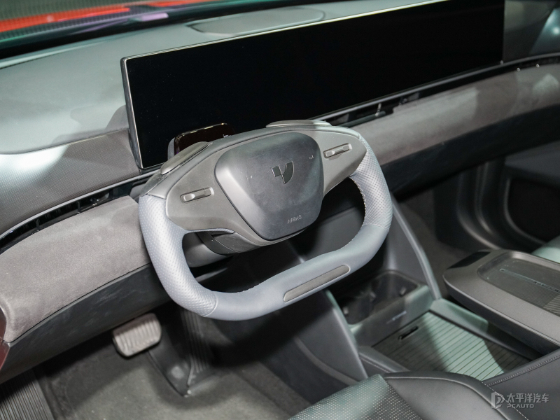 4.4t的宝马x5,4.4t的宝马x5m加多少号汽油