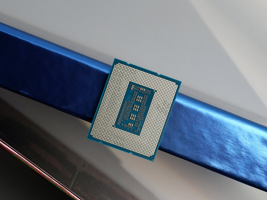 英特尔i713700k核显性能,英特尔13代超高性能酷睿i7