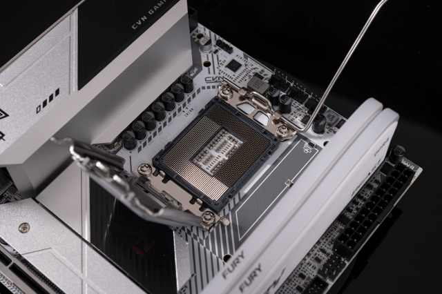 巨能超的ITX小板，七彩虹CVNB760IFROZENWIFI登陆舰主板评测