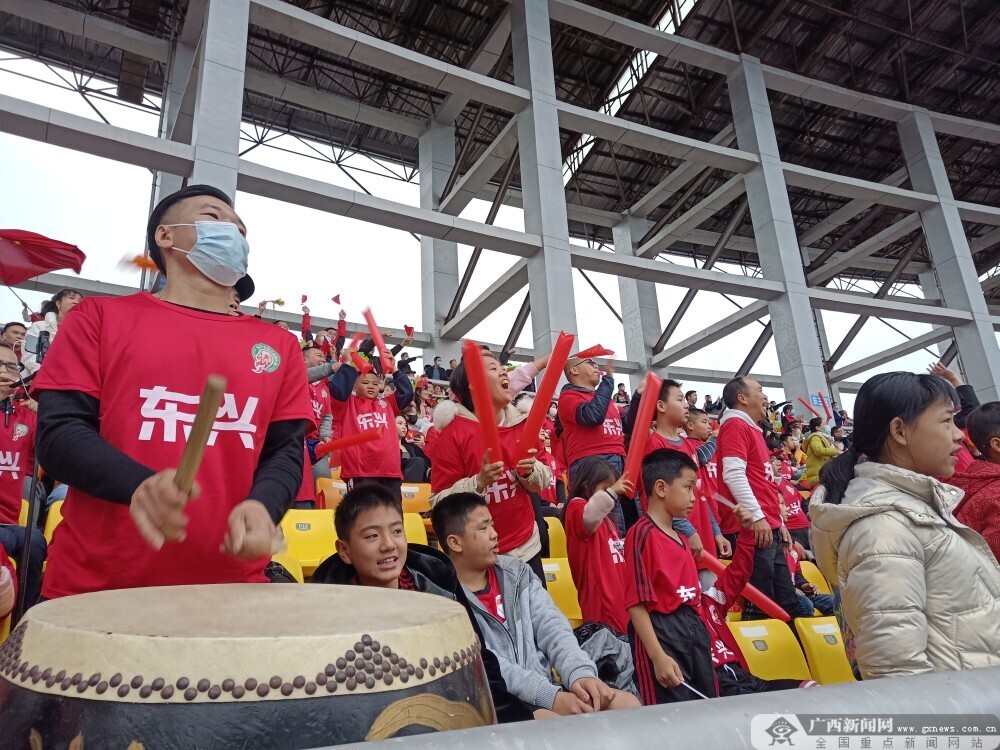 越南芒街与广西东兴足球赛,中越凭祥边民大联欢晚会