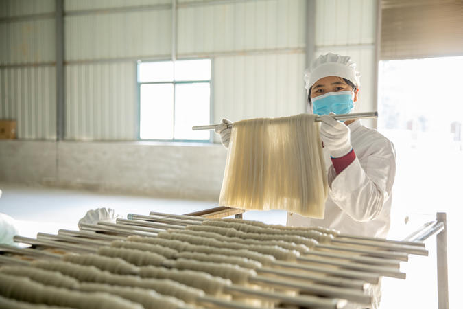 红安陈利辉：精益求精铸品牌，无悔青春助振兴