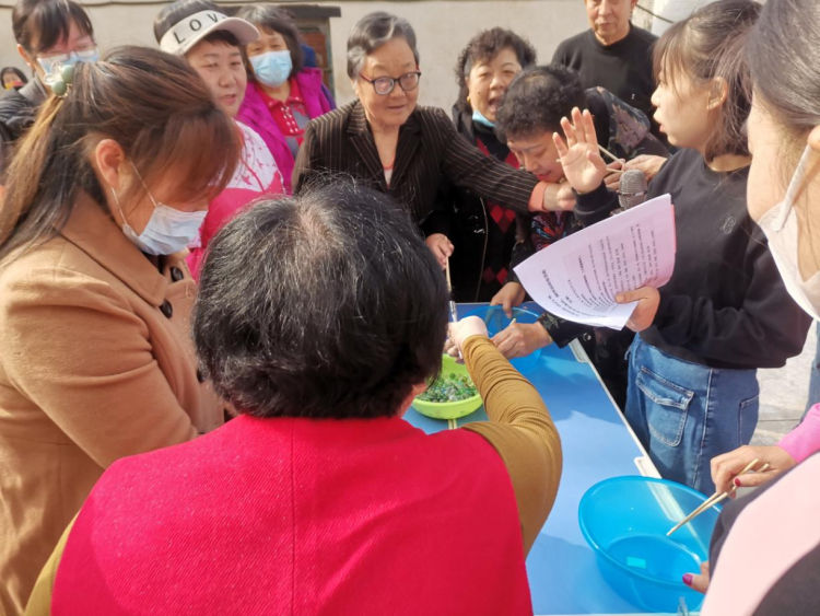 *党**建引领促服务志愿活动暖人心博山区城东街道红色物业“五为”志愿服务在行动