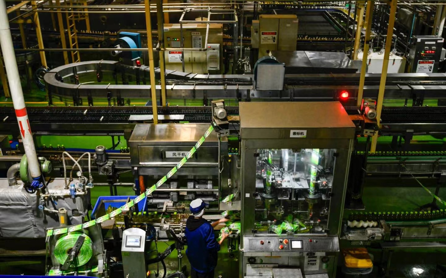 郑州康师傅老坛酸菜方便面,郑州康师傅是生产饮料还是方便面