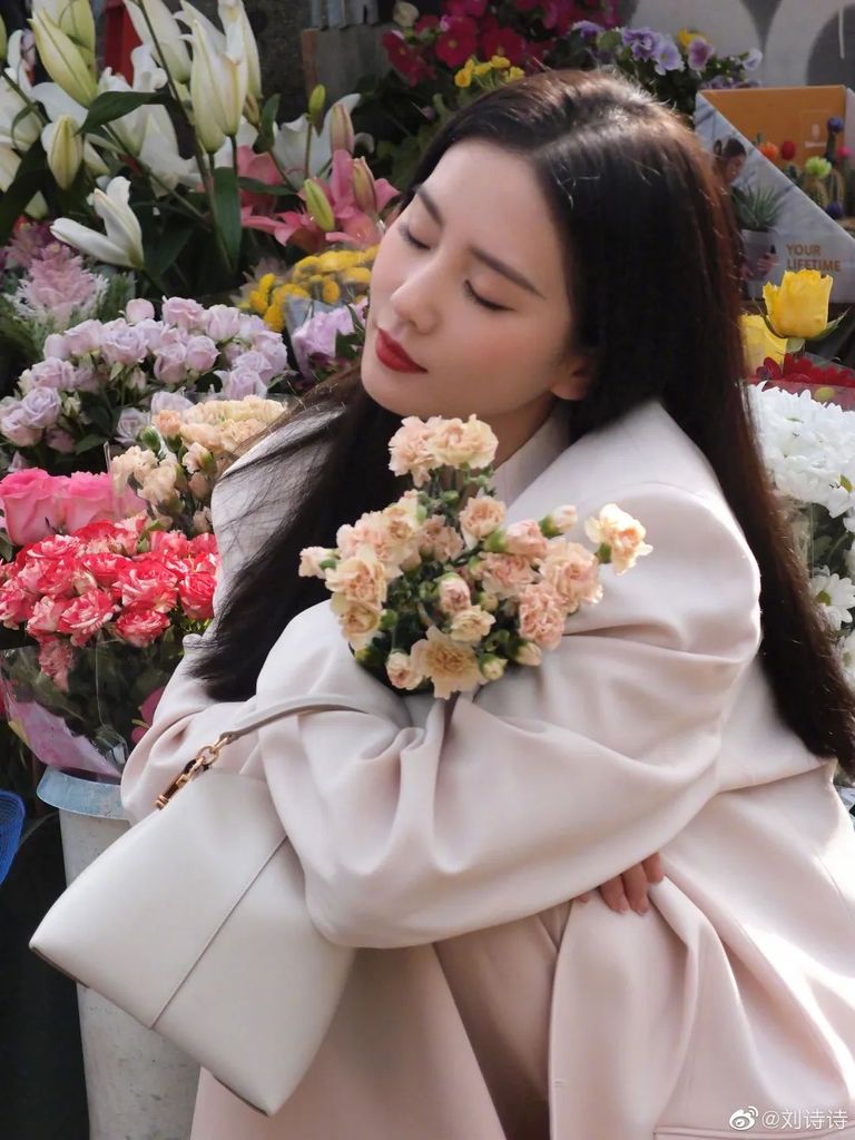 王子文唇妆教程,王子文口红画法