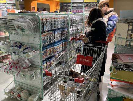 义乌网红爆款小商品批发两元店,义乌小商品2元店货源