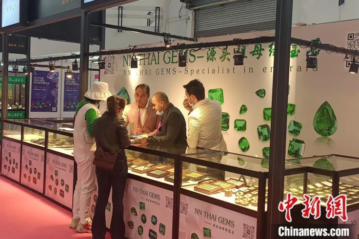 翡翠珍珠黄金涨价原因,红蓝宝翡翠和黄金哪个更保值升值