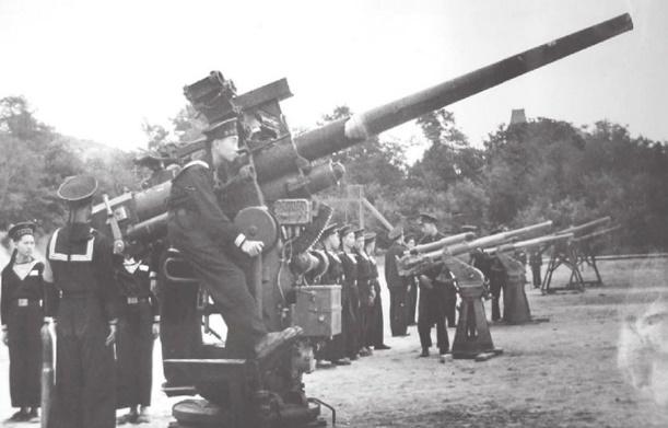 青岛人民海军诞生活动图片,我国人民海军在哪里诞生