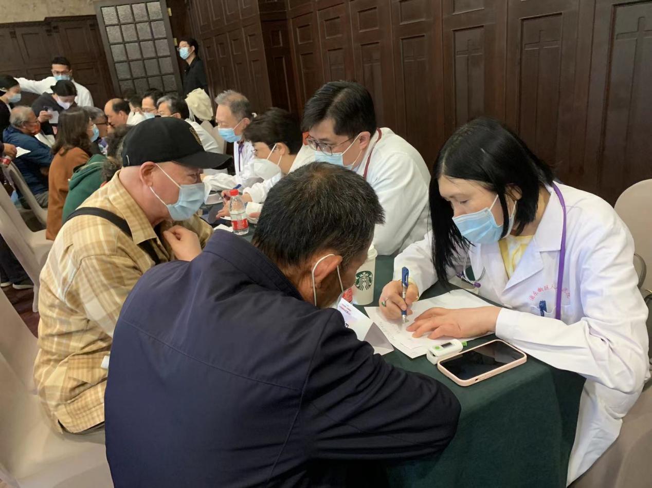 “全面关爱每一位哮喘患者”上海呼吸界“白衣天使天团”线下组团义诊