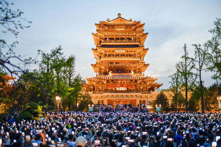 泰国五一,中国游客没来,机场一片冷清,网友:中国赚钱中国花