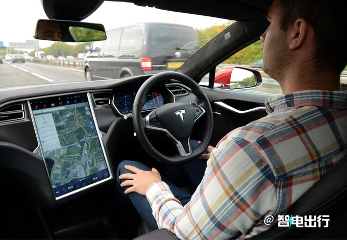 苹果联合创始人批评马斯克！“想要摧毁你，就买台特斯拉吧”