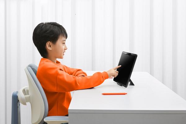 柔光屏和作业帮学习机,超大屏作业帮学习机