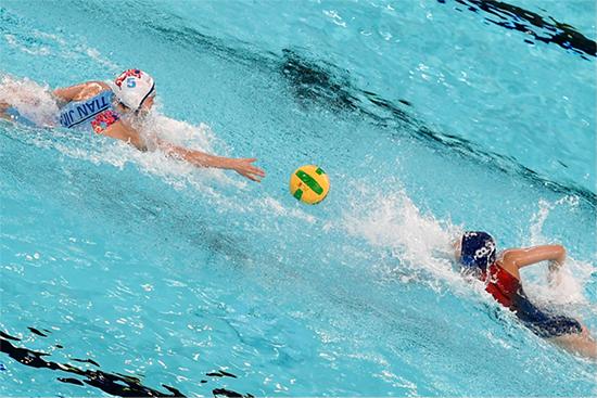 水上足球女子比赛,黄龙洞足球比赛