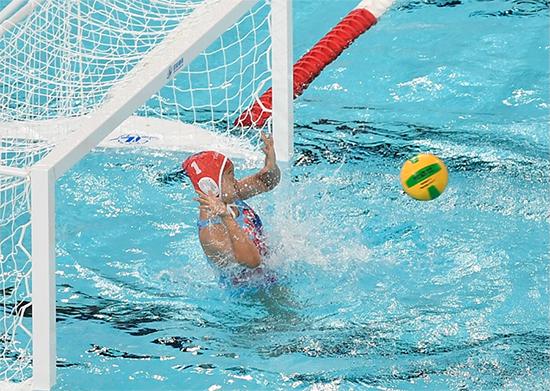 水上足球女子比赛,黄龙洞足球比赛