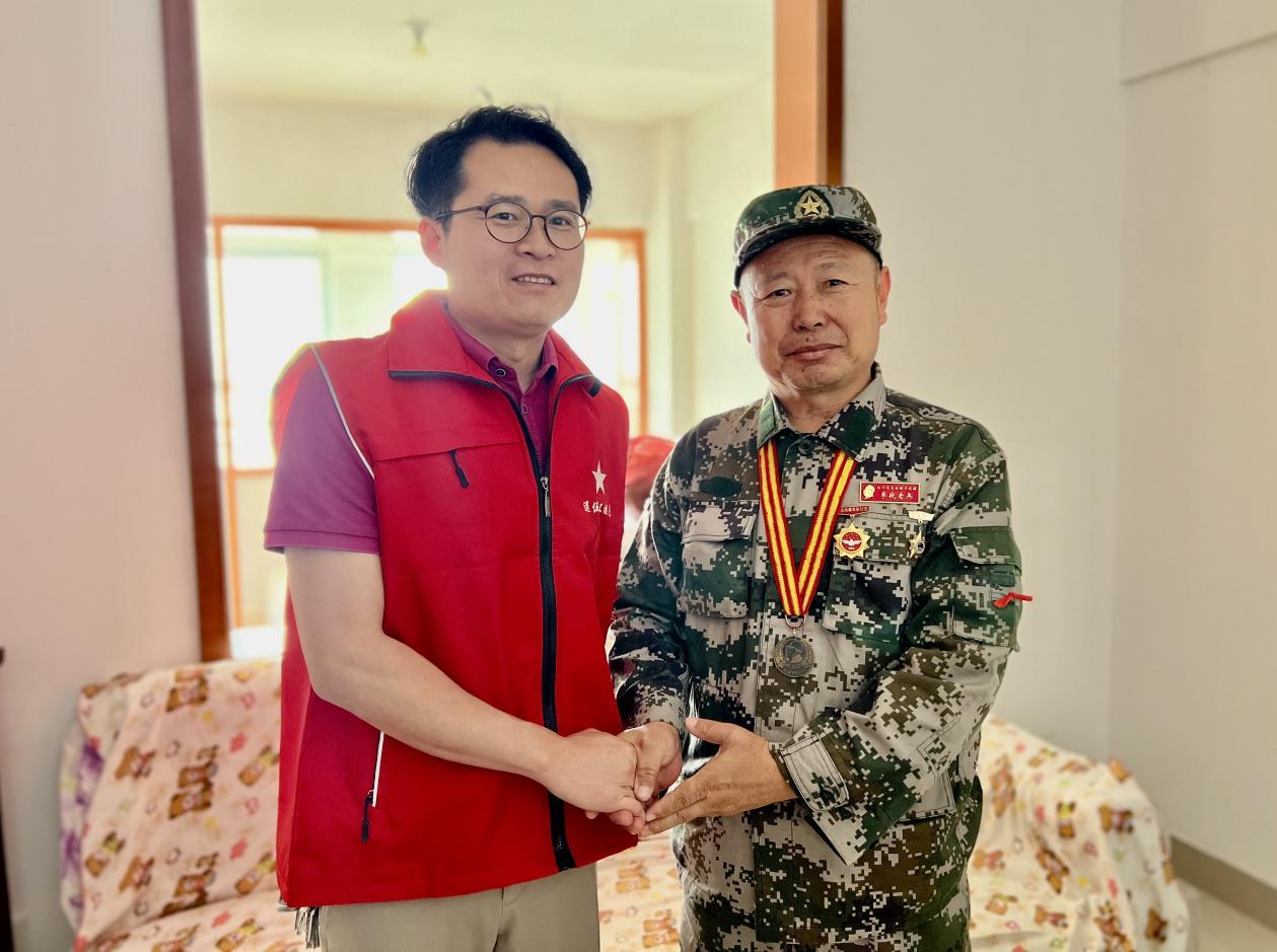 志愿服务送温暖青春传递正能量,志愿服务送温暖