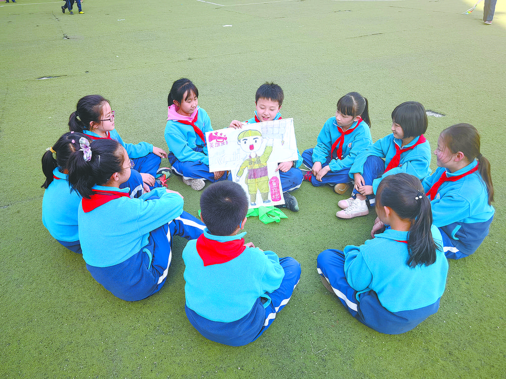 让祖国的花朵绽放,让祖国的花朵在阳光下灿烂开放