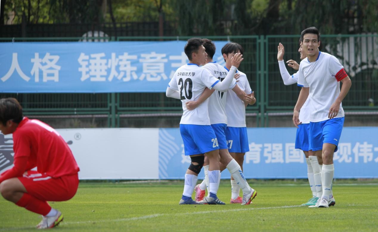 武汉三镇2比1逆转广州队,武汉三镇队2比1逆转获胜